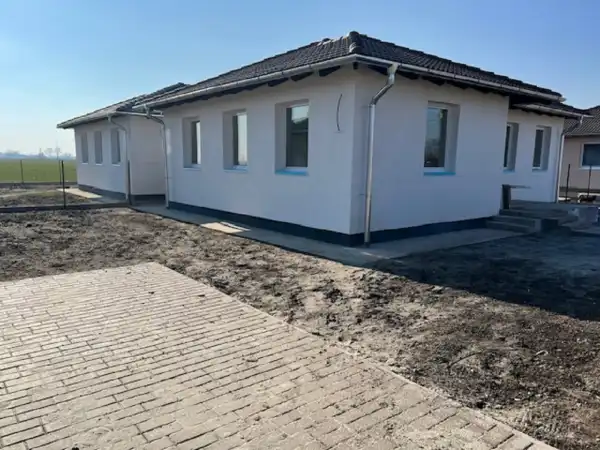 Eladó új építésű ingatlan, Kiskunlacháza 4 szoba 80 m² 62.9 M Ft
