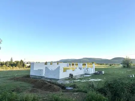 eladó új építésű ingatlan, Kismaros