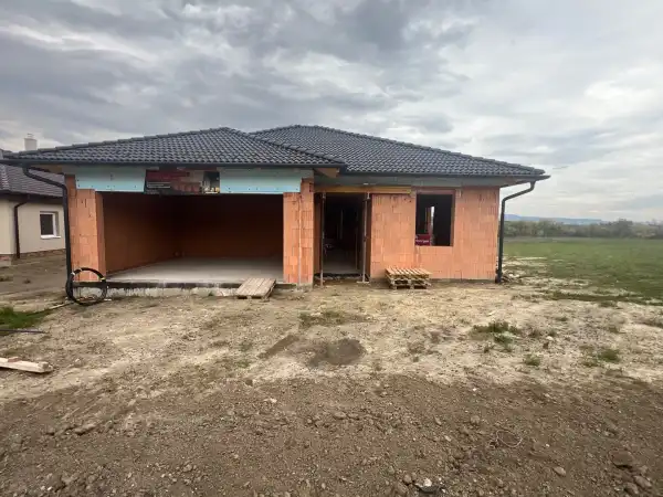 Eladó új építésű ingatlan, Környe 4 szoba 192 m² 75 M Ft