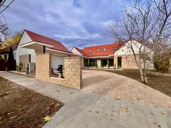 Eladó új építésű ingatlan, Nagykovácsi 6 szoba 210 m² 294 M Ft Eladó új építésű ingatlan, Nagykovácsi 6 szoba 210 m² 294 M Ft