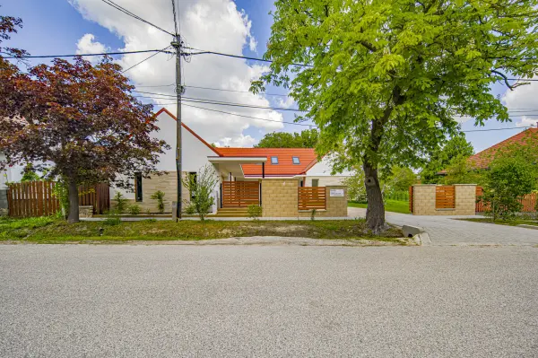 Eladó új építésű ingatlan, Nagykovácsi 6 szoba 220 m² 285 M Ft