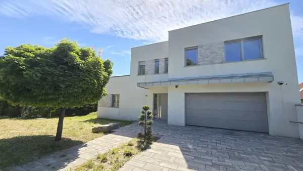 Eladó új építésű ingatlan, Paks 5 szoba 210 m² 197 M Ft