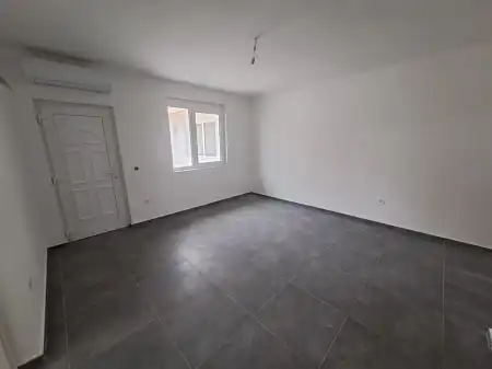 eladó új építésű ingatlan, Poroszló