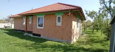 eladó új építésű ingatlan, Püski