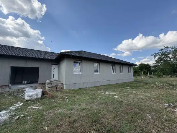 Eladó új építésű ingatlan, Szigetcsép 5 szoba 134 m² 91.9 M Ft
