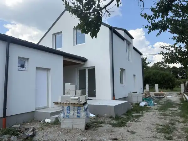 Eladó új építésű ingatlan, Szigetszentmárton 5+1 szoba 117 m² 87.9 M Ft