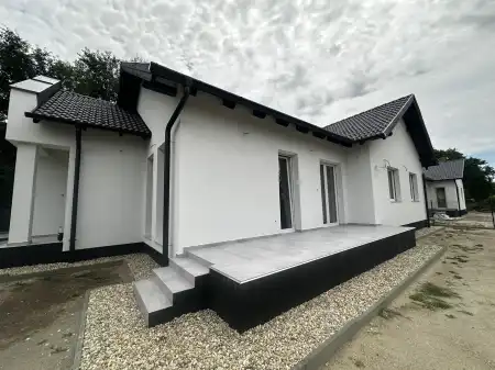 eladó új építésű ingatlan, Velence