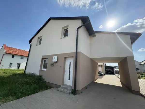 Eladó új építésű ingatlan, Velence 4 szoba 90 m² 74.9 M Ft