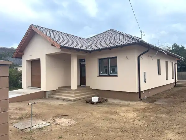 Eladó új építésű ingatlan, Veresegyház 5 szoba 137 m² 134.9 M Ft