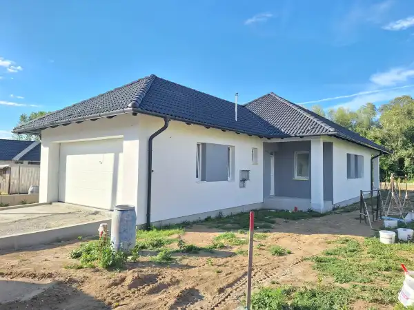 Eladó új építésű ingatlan, Veresegyház 5 szoba 145 m² 119.9 M Ft