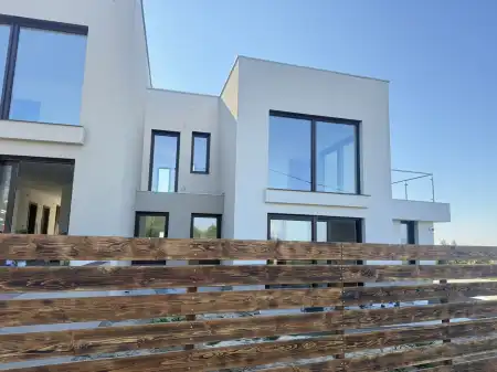 eladó új építésű lakás, Vác