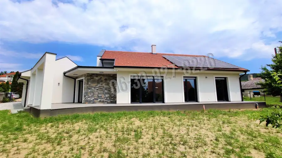 eladó újépítésű családi ház, Vonyarcvashegy