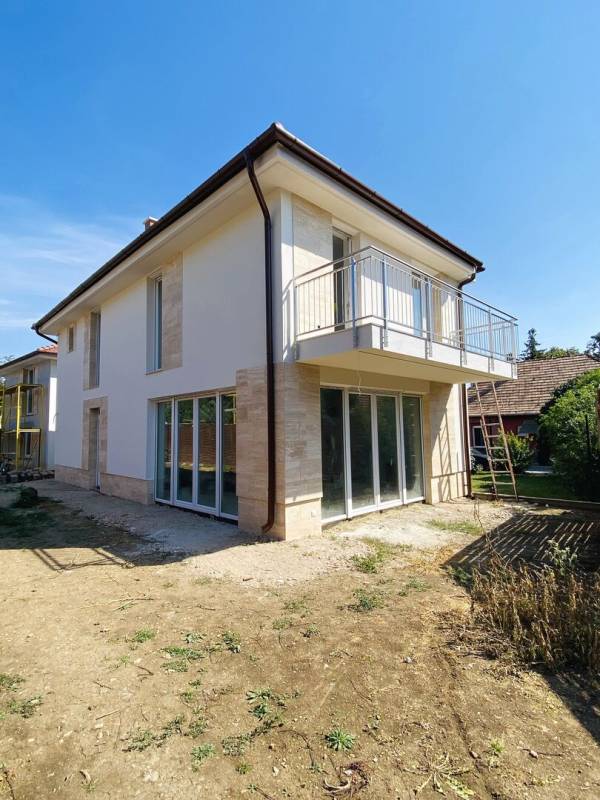 eladó újépítésű ingatlan, Budaörs
