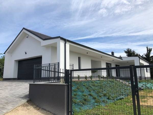 eladó újépítésű ingatlan, Cserszegtomaj