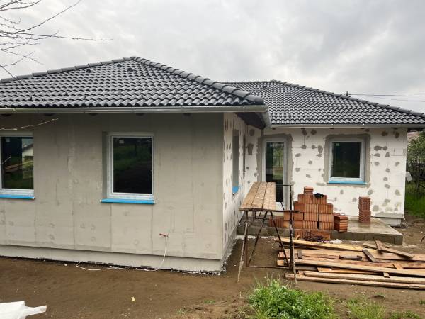 eladó újépítésű ingatlan, Erdőkertes