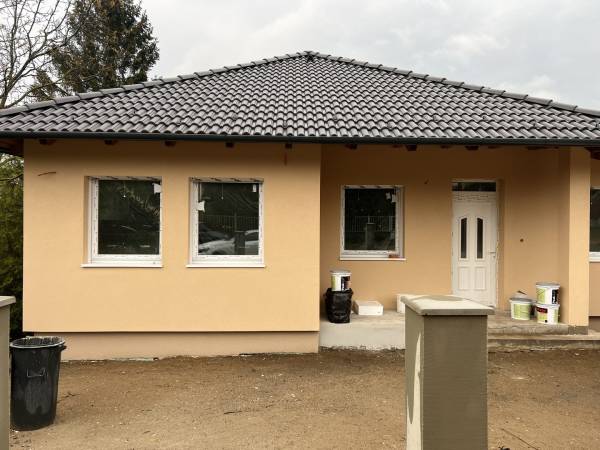 eladó újépítésű ingatlan, Erdőkertes