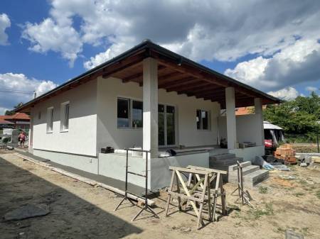 eladó újépítésű ingatlan, Erdőkertes