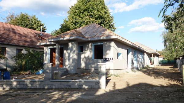 eladó újépítésű ingatlan, Gödöllő