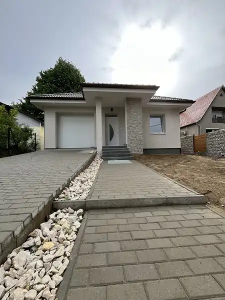 eladó újépítésű ingatlan, Gödöllő