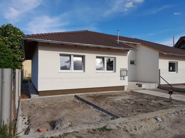 eladó újépítésű ingatlan, Kiskunlacháza