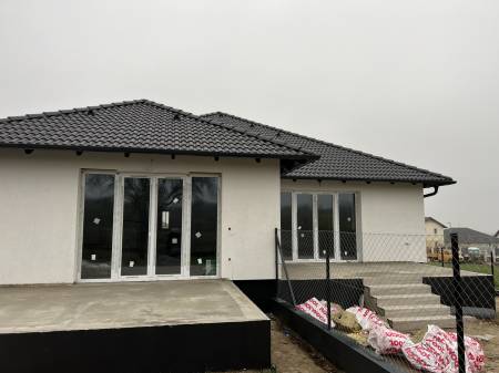 eladó újépítésű ingatlan, Nagytarcsa