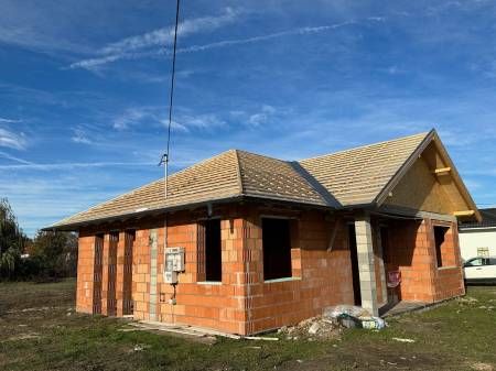 eladó újépítésű ingatlan, Tököl