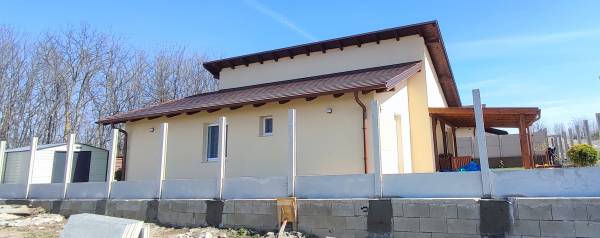 eladó újépítésű ingatlan, Vácrátót