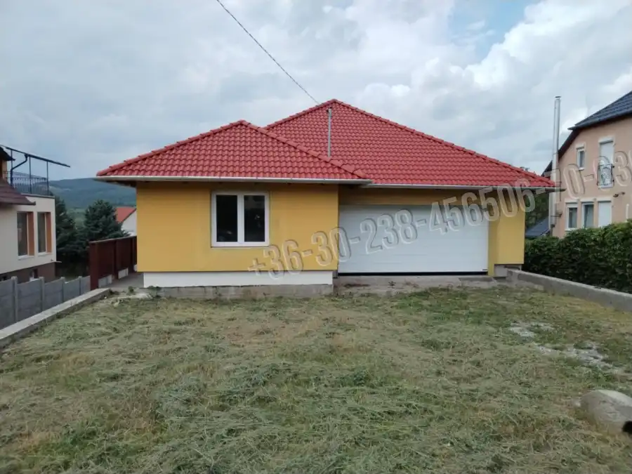 eladó újszerű családi ház, Felsőtárkány