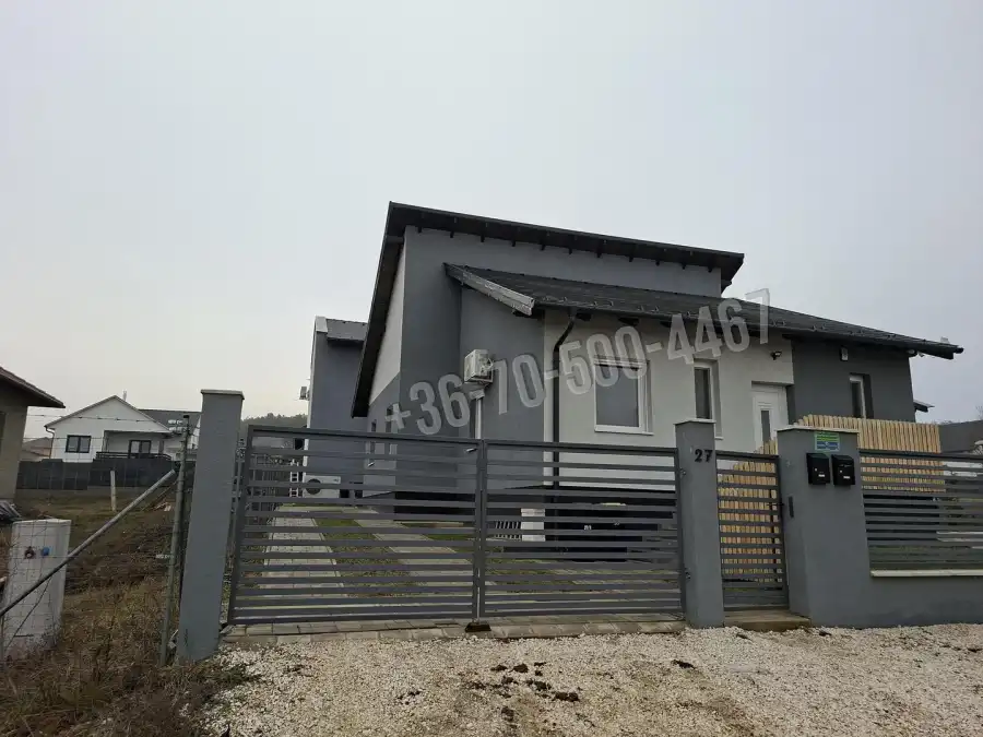 eladó újszerű családi ház, Kerepes