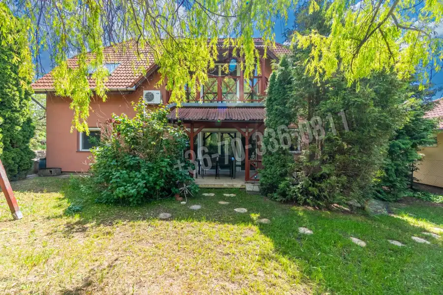 eladó újszerű családi ház, Kerepes
