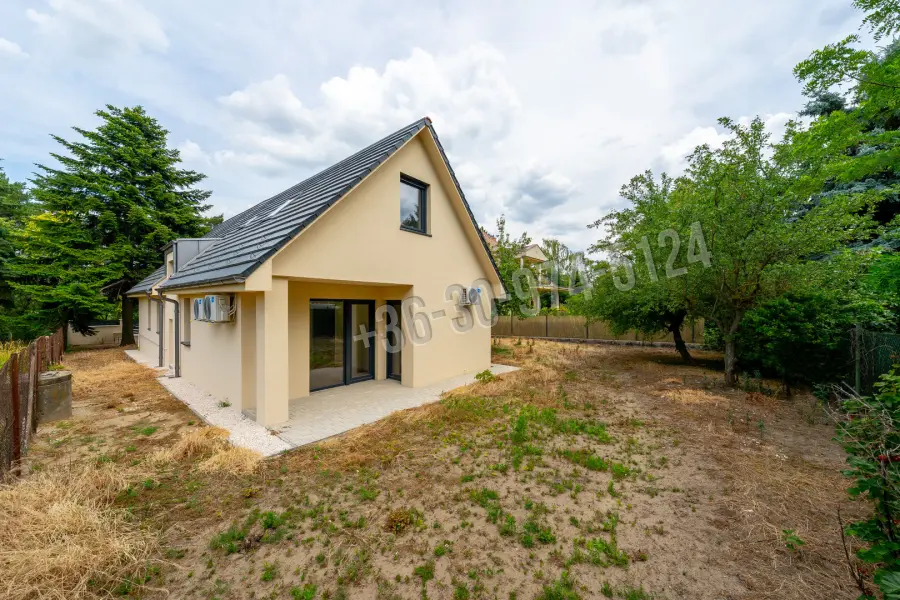 eladó újszerű családi ház, Solymár