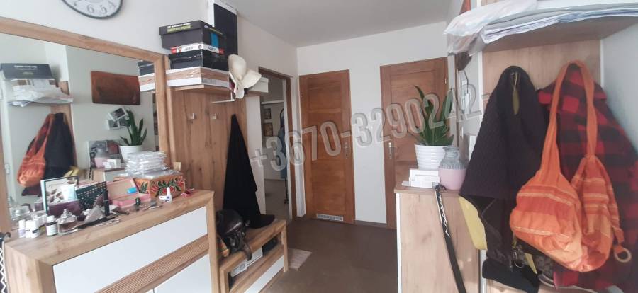 eladó újszerű családi ház, Szerencs