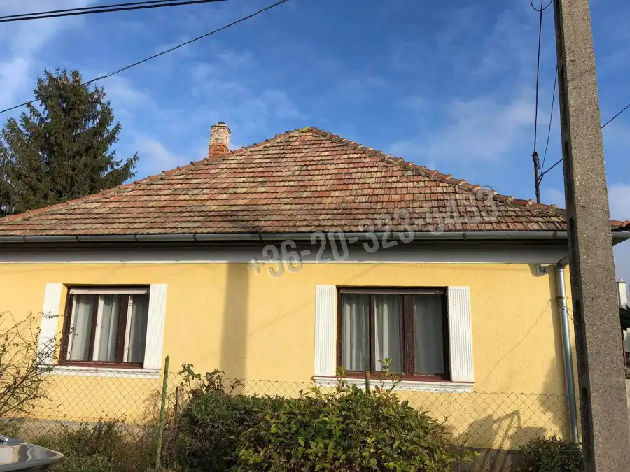 eladó újszerű családi ház, Vértesboglár