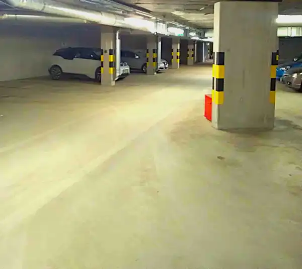 Eladó újszerű garázs, Budapest, IX. kerület 14 m² 11 M Ft