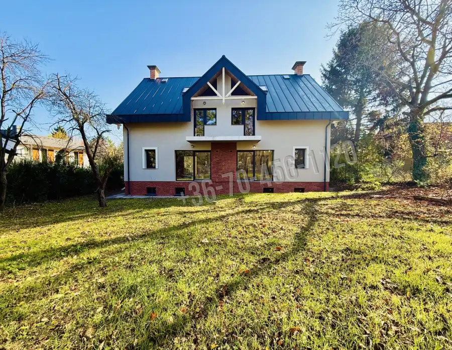 eladó újszerű ikerház, Budapest, II. kerület