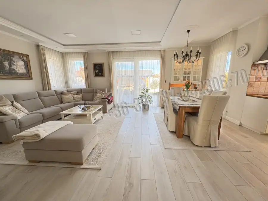 eladó újszerű ikerház, Szigetszentmiklós