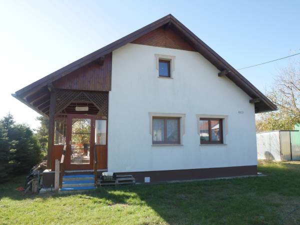 eladó újszerű ingatlan, Albertirsa