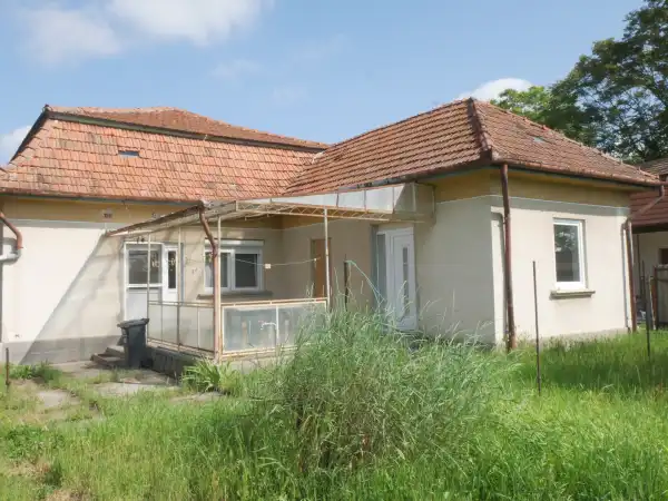 Eladó újszerű ingatlan, Albertirsa 3 szoba 130 m² 48.9 M Ft