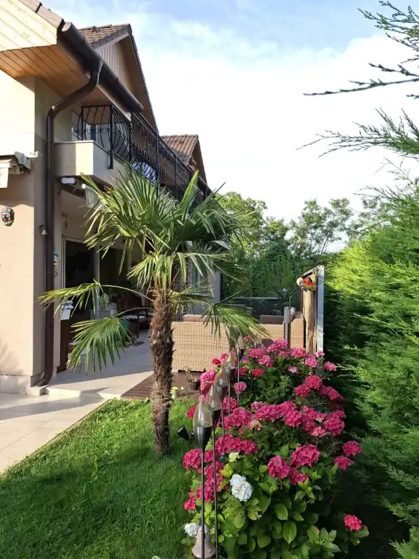 Eladó újszerű ingatlan, Budapest, II. kerület 5+1 szoba 360 m² 330 M Ft