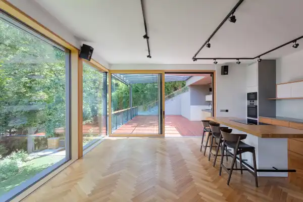 Eladó újszerű ingatlan, Budapest, XII. kerület 5 szoba 249 m² 2200 M Ft