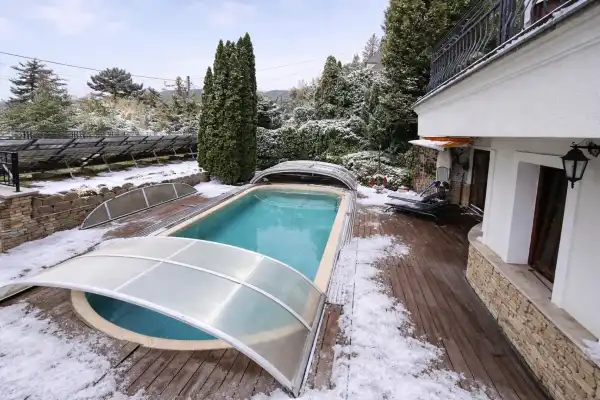 Eladó újszerű ingatlan, Budapest, XII. kerület 7+2 szoba 470 m² 649 M Ft