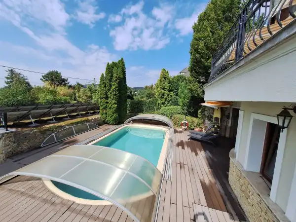 Eladó újszerű ingatlan, Budapest, XII. kerület 7+2 szoba 470 m² 629 M Ft