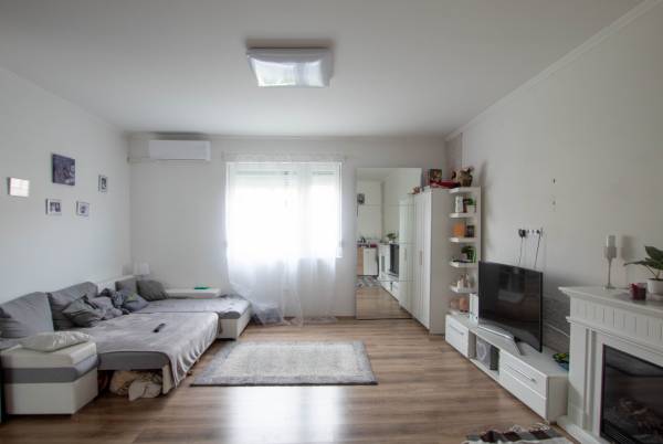 eladó újszerű ingatlan, Budapest, XX. kerület