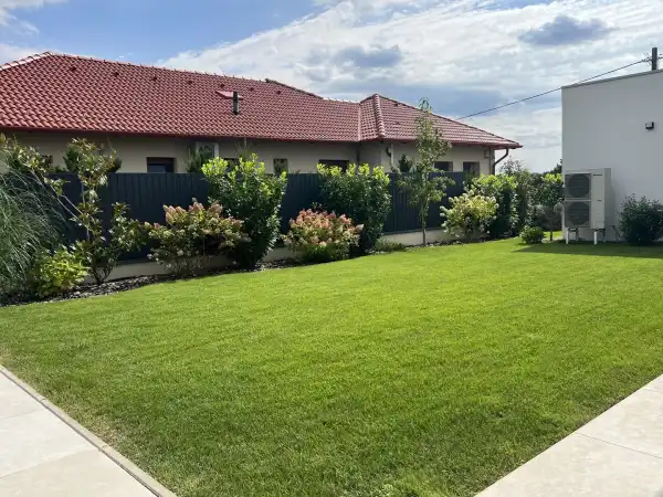 Eladó újszerű ingatlan, Csömör 4 szoba 200 m² 439.9 M Ft