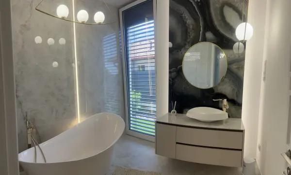 Eladó újszerű ingatlan, Csömör 4 szoba 200 m² 399.9 M Ft