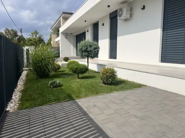 Eladó újszerű ingatlan, Csömör 4 szoba 200 m² 399.9 M Ft