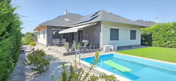 Eladó újszerű ingatlan, Dunaharaszti 7 szoba 298 m² 249.9 M Ft