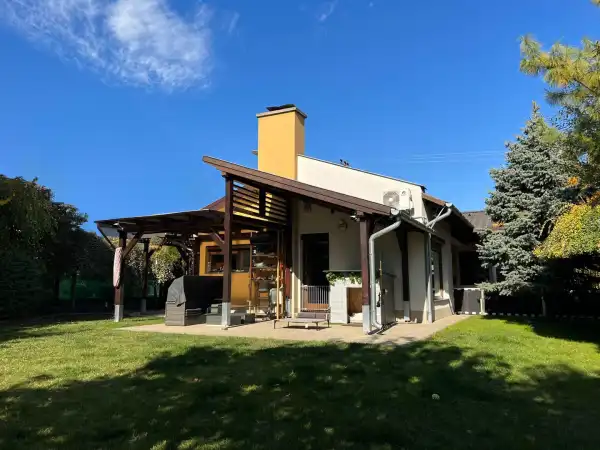 Eladó újszerű ingatlan, Ecser 4+1 szoba 150 m² 149.9 M Ft