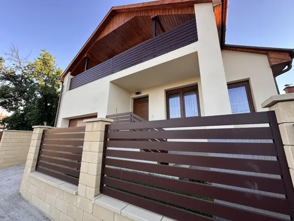 Eladó újszerű ingatlan, Eger 5 szoba 187 m² 189 M Ft