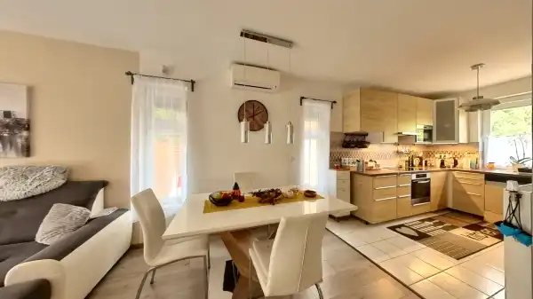 Eladó újszerű ingatlan, Fót 4 szoba 87 m² 124.99 M Ft Eladó újszerű ingatlan, Fót 4 szoba 87 m² 124.99 M Ft